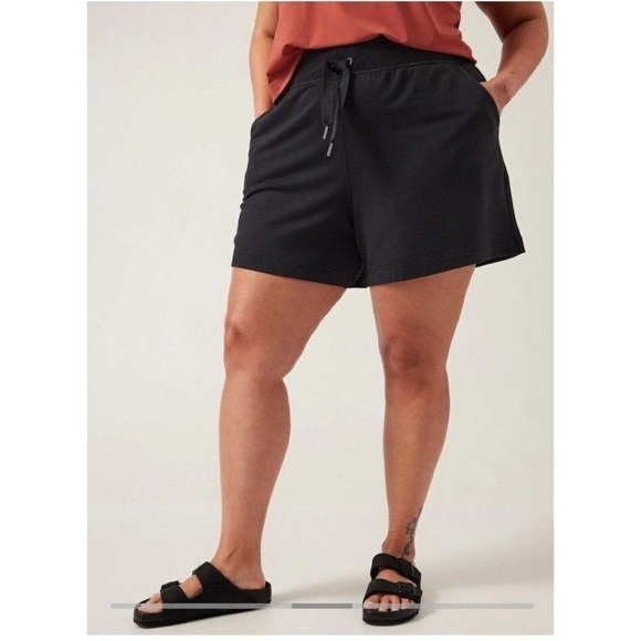 Athleta Midtown Shorts Athleta Sze L - Picture 1 of 7